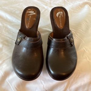 Tommy Hilfiger Mina Brown Leather Wedge Clog 6 1/2 NEW